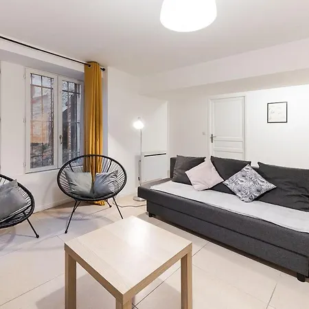 Apartment Les Remparts Du Loing