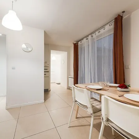 Les Remparts Du Loing Apartment *